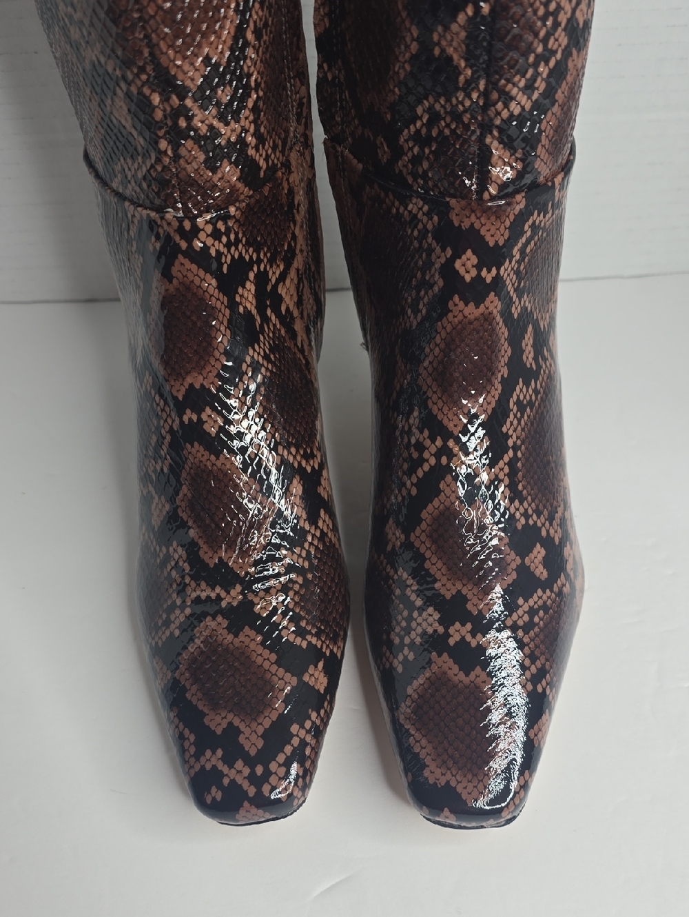 Antonio Melani Snake Patent Leather Tall Boots Wide Calf Size 6 - Picture 4 of 8